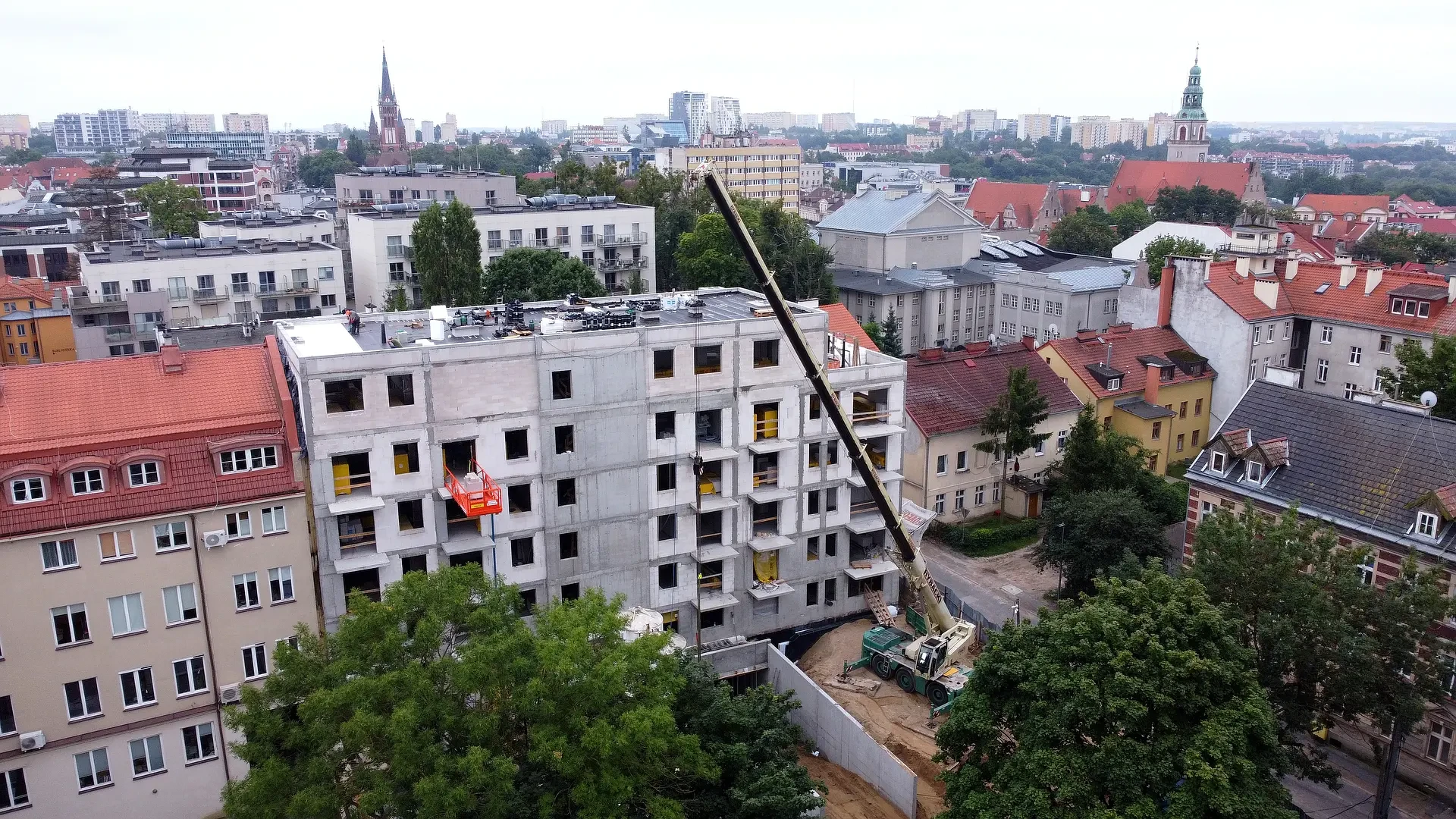Apartamenty Sarnowskiego - Zakończenie stanu surowego